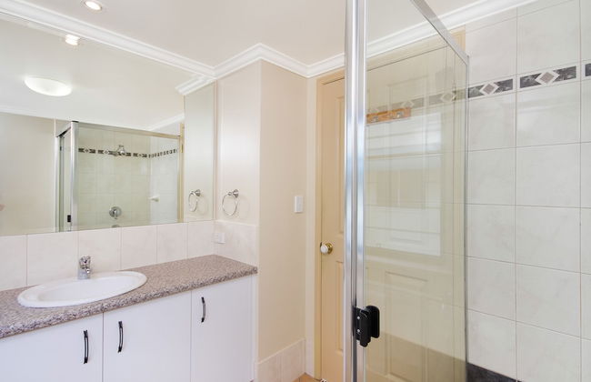 The Mediterranean Beachfront Apartments - Foto 46