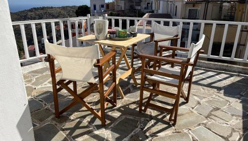 3-level doll house in Kea Ioulida/Chora, Cyclades - Foto 2