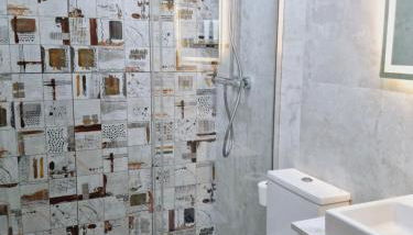 Alfa 18 - Foto 2, Shower