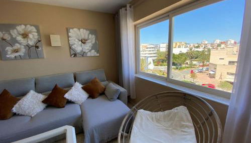 Lovely 1 bedroom apartment with sea views and pool - Photo 4