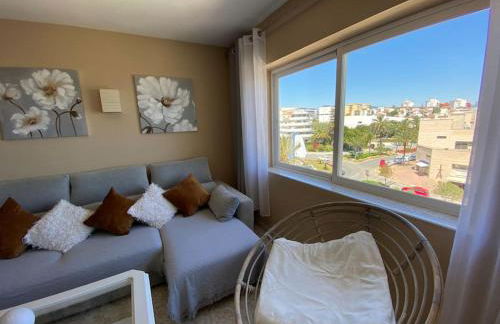 Lovely 1 bedroom apartment with sea views and pool - Photo 4