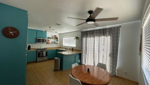 Quaint Vintage Ranch Style 4BedRoom 2Bath Sleeps 10 - Foto 4