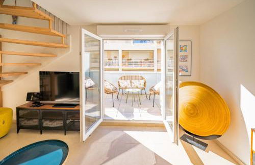 Les Voiles d Azur, Duplex moderne avec vue sur le port et la mer, à 2 minutes des plages - Photo 18