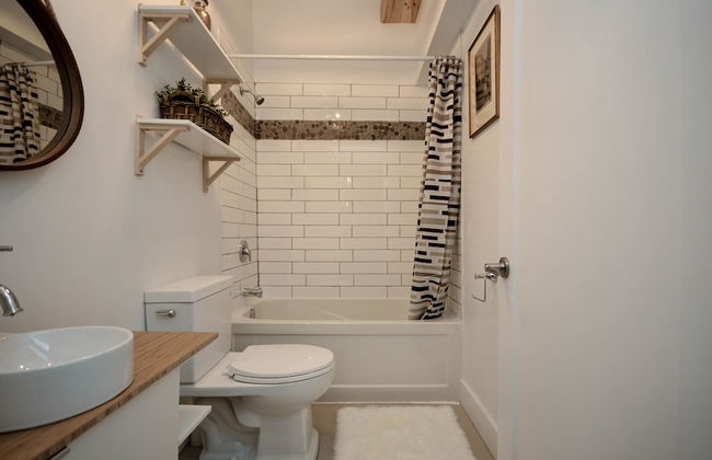 M. Hooper Downtown Luxury - Photo 52