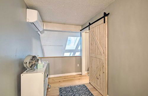 Ski-InandSki-Out Tenney Mountain Condo with Fireplace! - Foto 25