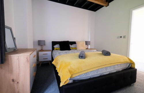 The Eden Warehouse - Gold Apartment, sleeps 6 - Foto 28