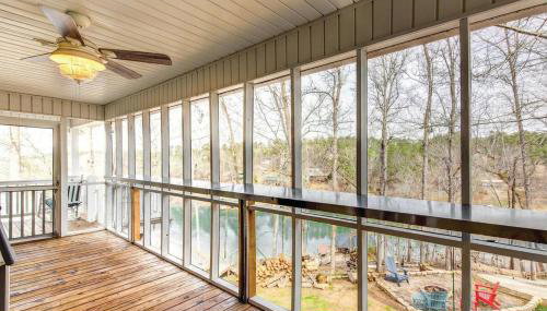 Lakefront Sparta Retreat with Dock and Game Room - Foto 5