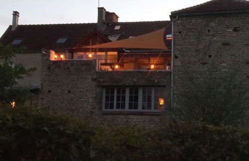 confortable maison familiale à l'entrée du village médiéval - Foto 34