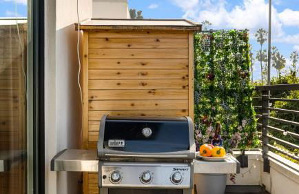 Silverlake Sunset Treehouse • Art-Filled Escape w Jacuzzi Sauna AvantStay - Foto 79