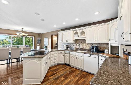 Lakefront Group Stay, Sleeps 19, Indoor Pool, Hot Tub, Arcades - Foto 14