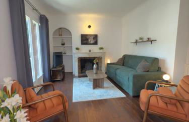 Le Peyrou - Elegant One-Bedroom Apartment for up to 4 Guests - Free Parking - Air Conditioning - Prime City Center Location - Foto 9