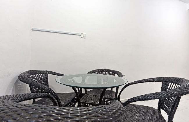 OYO 90493 JL Homestay - Foto 7