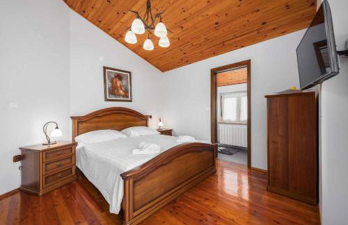 Villa Eufemia near Poreč with large garden and outdoor playground for kids - Foto 35