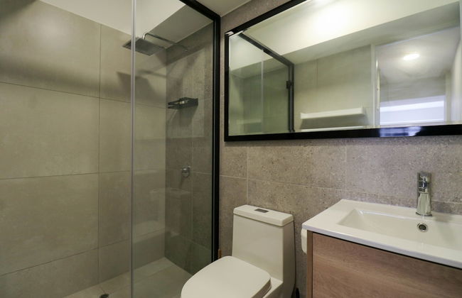 w Illustrious 1BR w Balcony in Miraflores - Photo 19