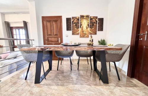 GKK House private swimming pool luxury house - Foto 17