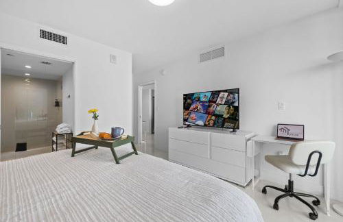 Luxury Condo with Rooftop Pool - 5-Min to Beach - Foto 27