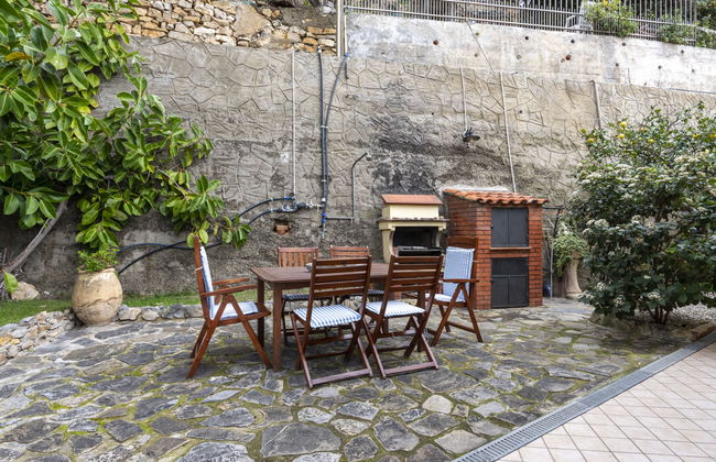 3 bedroom House in Cipressa with garden and terrace - Photo 40