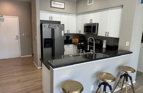 Stylish Gaslamp 1BR Den Patio Walk Everywhere - Foto 15