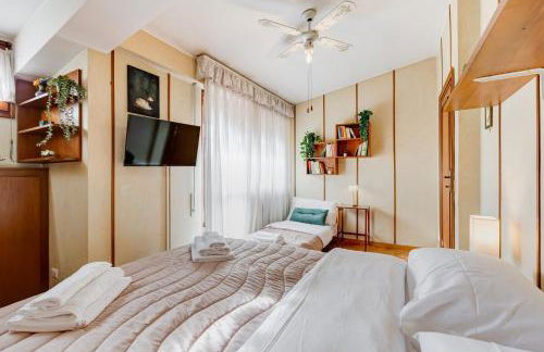 The Elegant Penthouse - Ampio Attico con Posto Auto - Foto 17