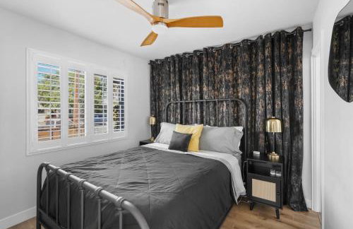 Renovated 3BR House with Heated Pool and Backyard Oasis - Photo 14