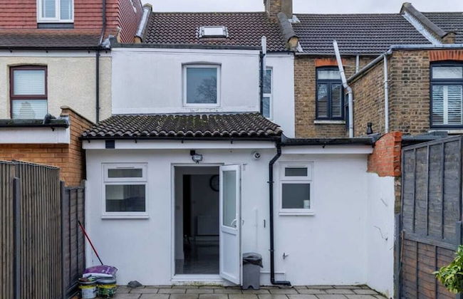 Spacious & Newly Renovated 4BD House East Ham! - Foto 48