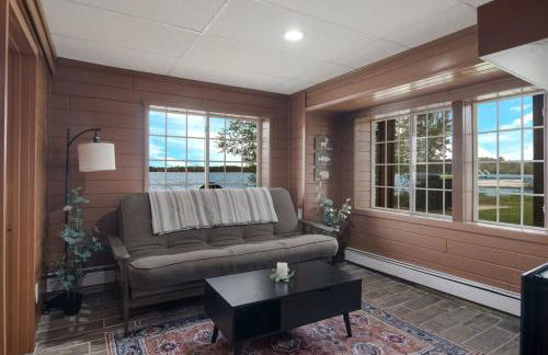 1BR Fife Lake Haven with Fire Pit & Hot Tub - Foto 5