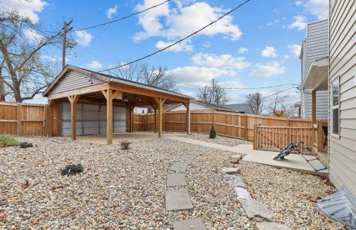 Bright Urban Comfort | JZ Vacation Rentals - Foto 85