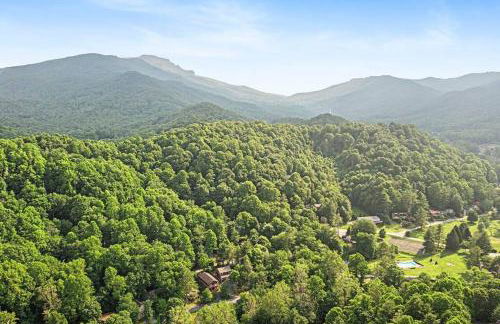 Cozy Mountain Chalet With Hot Tub Outdoor Movie Screen And Fire Place - Foto 7