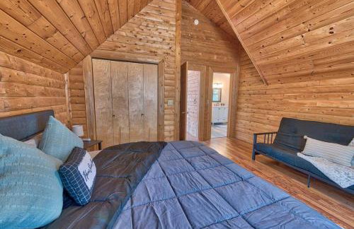 Charming & Cozy Chalet; Minutes to Shanty Creek! - Foto 34