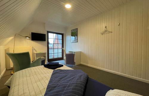 Monteurwohnung Korte, Teams, 4 Einzelzimmer, 2 Doppelzimmer 2024 renoviert, Smart TV, Garten, 3 Bäder - Foto 18