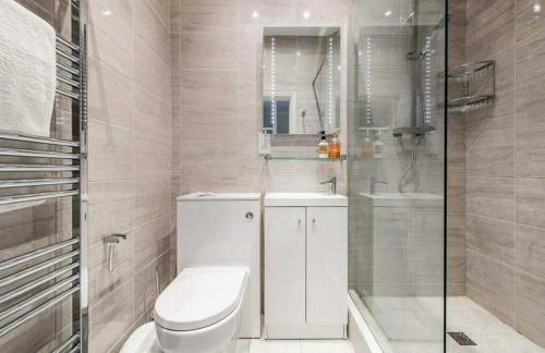 Luxury Georgian House With Sauna Sleeps 19-23 - Photo 45