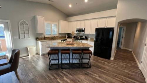 Cadbury 4BR Outdoor Kitchen Sleeps 8 Peaceful - Photo 5