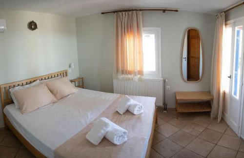 Amarados Studio Syros - Photo 15