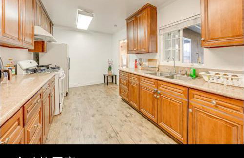 Entire 4BR 4BA House in West Covina Modern Private Comfortable - Foto 4