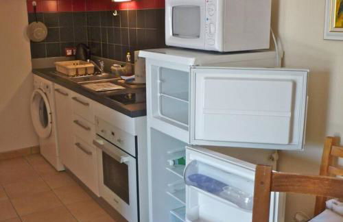 Beau F2 rdc entier 40m2 calme terrasse jardin parking gratuit sur place - Foto 11