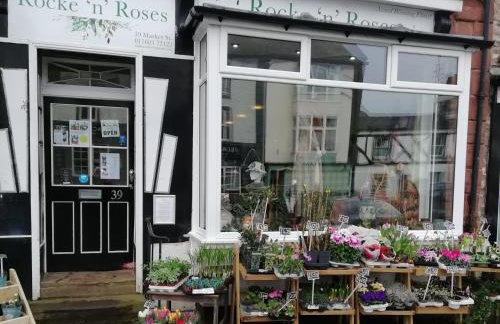 The Apartment of Antiquity - Photo 1