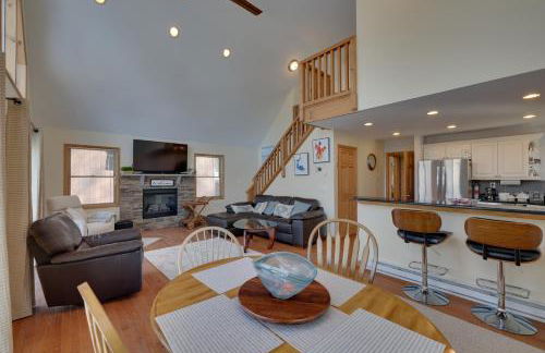 Large Deck and Resort Amenities Lake Ariel Retreat - Foto 1