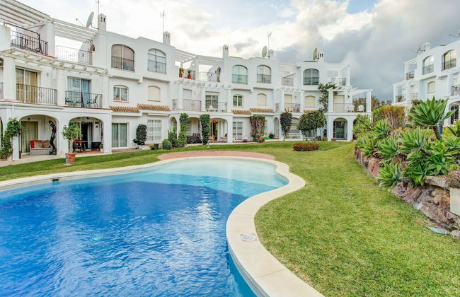 Relaxed Retreat With Pool - Photo 31