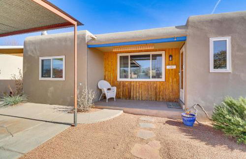 Easy Uptown Access! Charming ABQ Home with Yard - Foto 26