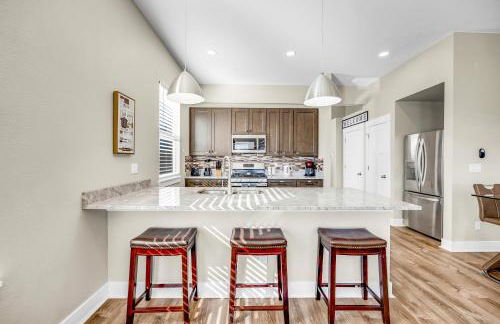 Bright & Spacious Modern Home, Mountain Views, Walk to Downtown - Foto 7