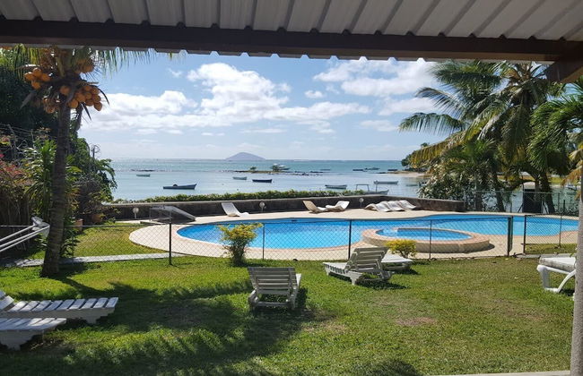 Comfortable Beachfront Bungalow With Pool - by Feelluxuryholidays - Foto 15