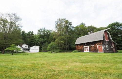 Elegant 7BR Estate with Pool & Hot Tub in Berkshires - Foto 23