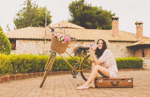 Vintage Stone House Where Calm Lives - Photo 1