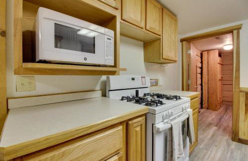 Cozy Augusta Cabin with Furnished Deck and Grill! - Foto 9