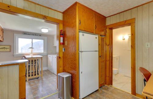 Scenic Home on the Delaware River, Pet-Friendly! - Photo 11