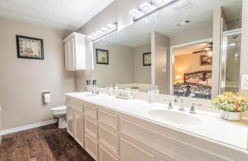 Country Getaway 4 Bedroom Resort in 10 Acre Lot - Foto 39