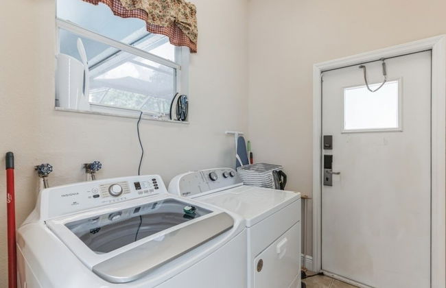 Beautiful 5 Bed Pool Home In Reunion-1223ms 5 Bedroom Home by RedAwning - Foto 29