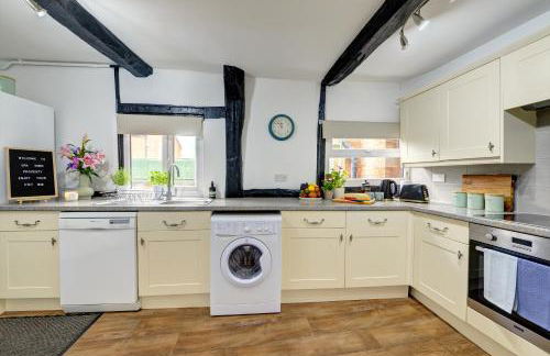 Loft Cottage by Spa Town Property - 2 Bed Tudor Retreat Near to Stratford-upon-Avon, Warwick & Solihull - Foto 24