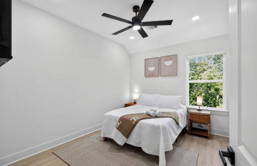 Luxury Home: Mins to NRG, Hobby Airport & Midtown - Foto 46