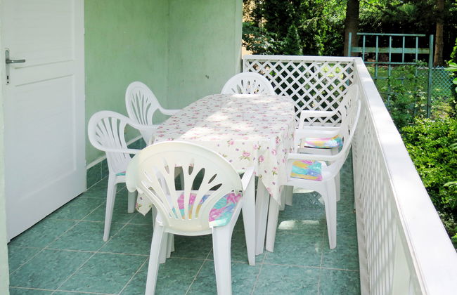 4 bedroom House in Siófok with garden and terrace - Photo 24